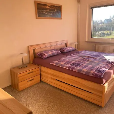 Apartman Charmante 2 Zimmer-wohnung 55qm Mit Gartenblick Pokrent