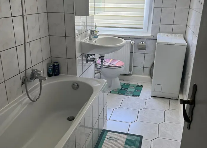 Charmante 2 Zimmer-wohnung 55qm Mit Gartenblick *